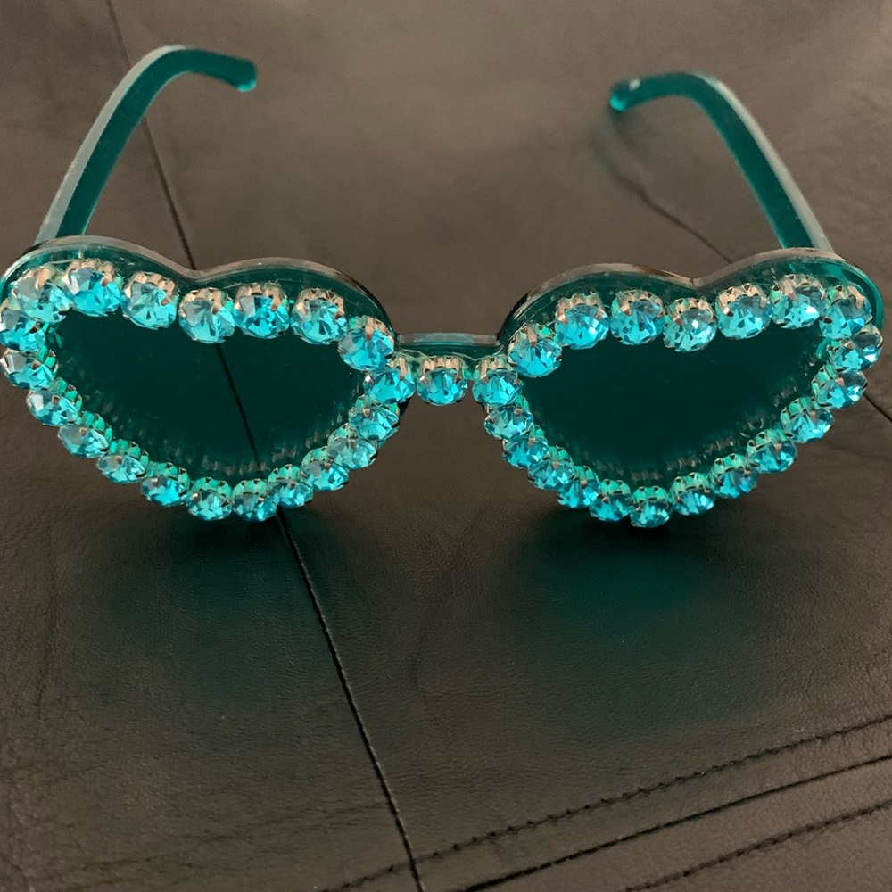 - Heart-Shaped Teal Sunglasses with Rhinestones - Picture 7 of 7